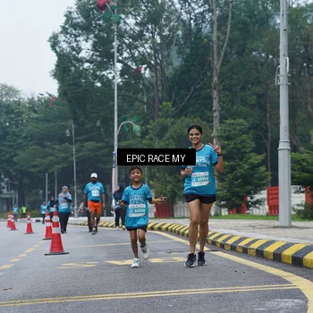 Runner Photo 7053387