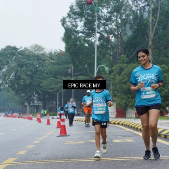 Runner Photo 7053388