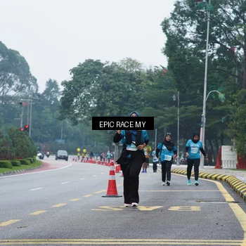Runner Photo 7053413