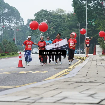 Runner Photo 7053544