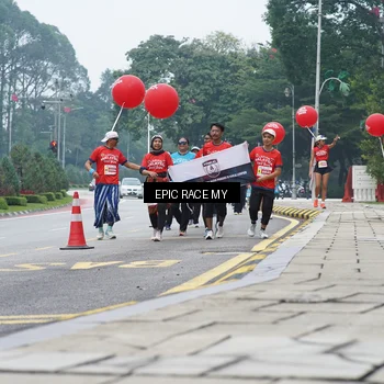 Runner Photo 7053545