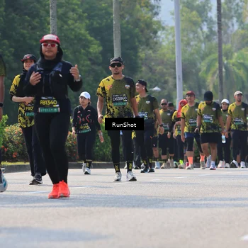 Runner Photo 7053575