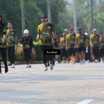 Runner Photo 7053605