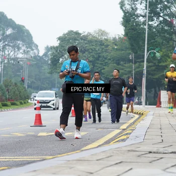 Runner Photo 7053672