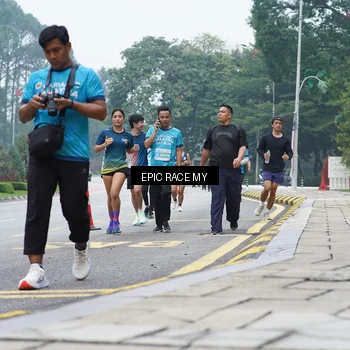 Runner Photo 7053674