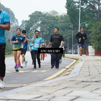 Runner Photo 7053675