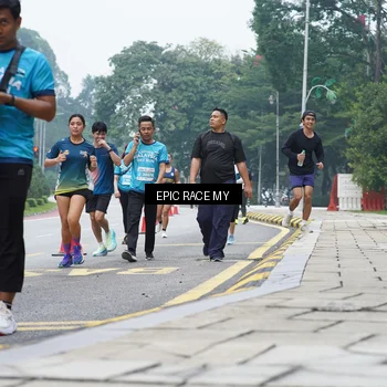 Runner Photo 7053676