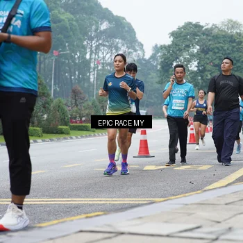 Runner Photo 7053678