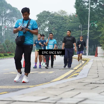 Runner Photo 7053681