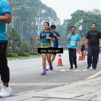 Runner Photo 7053682