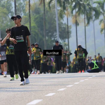 Runner Photo 7053857