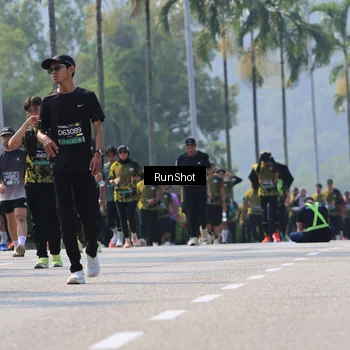 Runner Photo 7053860