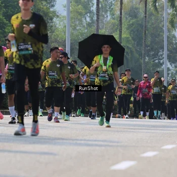 Runner Photo 7053872