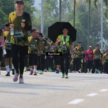 Runner Photo 7053873