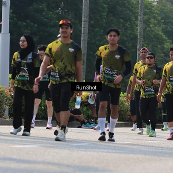 Runner Photo 7053913