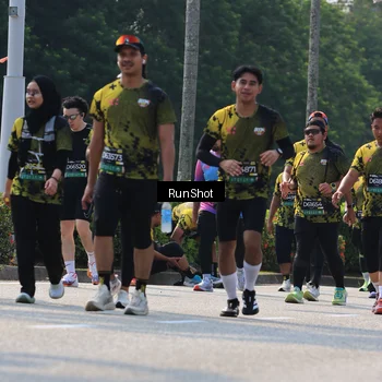 Runner Photo 7053915