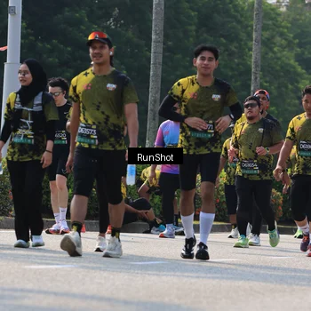 Runner Photo 7053921