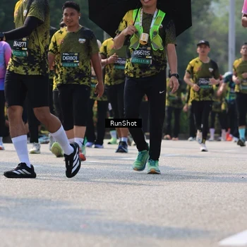 Runner Photo 7053942