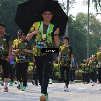 Runner Photo 7053959