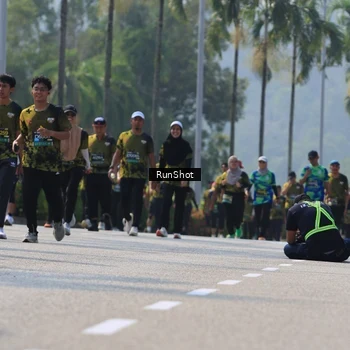 Runner Photo 7053996