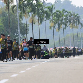 Runner Photo 7054004