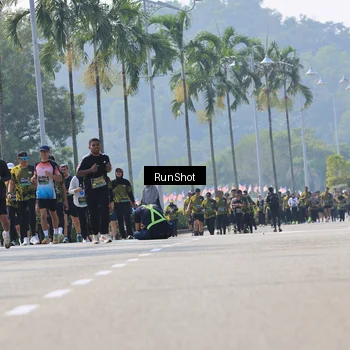 Runner Photo 7054007