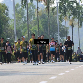 Runner Photo 7054008