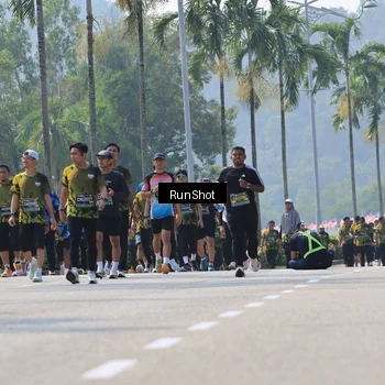 Runner Photo 7054015
