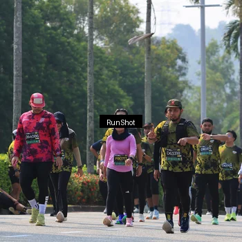 Runner Photo 7054023