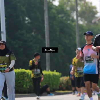 Runner Photo 7054050