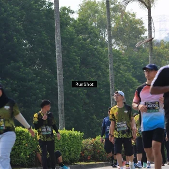 Runner Photo 7054059