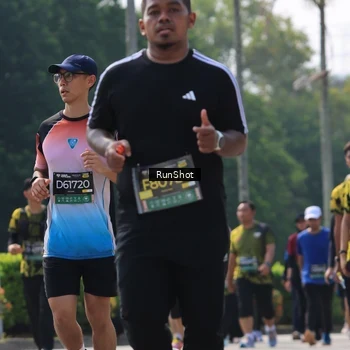 Runner Photo 7054060