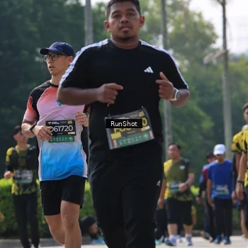 Runner Photo 7054078