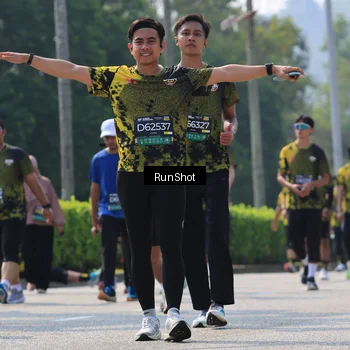 Runner Photo 7054080