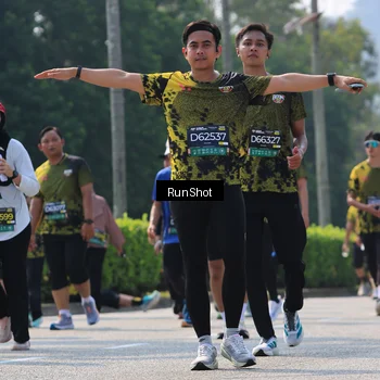 Runner Photo 7054086