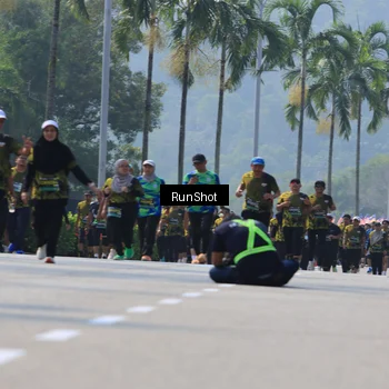 Runner Photo 7054090