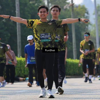 Runner Photo 7054093