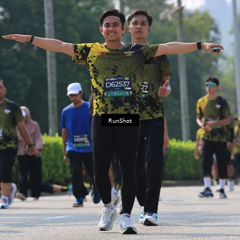 Runner Photo 7054094