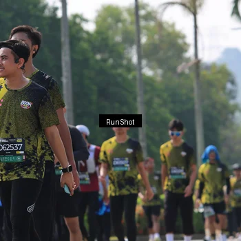 Runner Photo 7054100