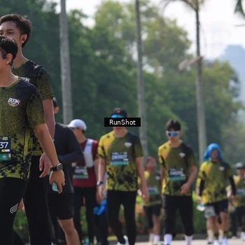 Runner Photo 7054102
