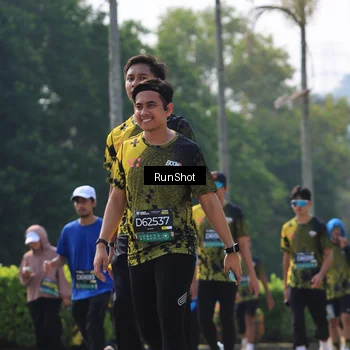 Runner Photo 7054108