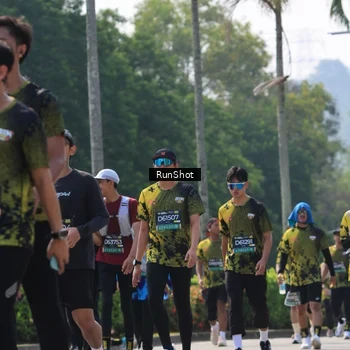 Runner Photo 7054109