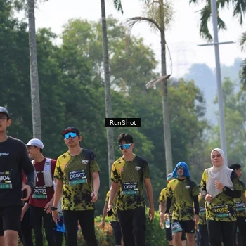 Runner Photo 7054112
