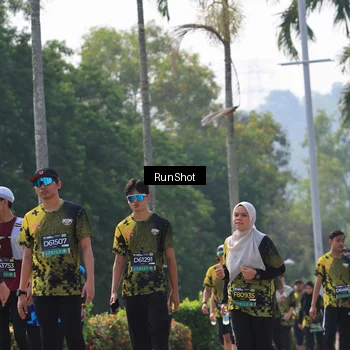 Runner Photo 7054113
