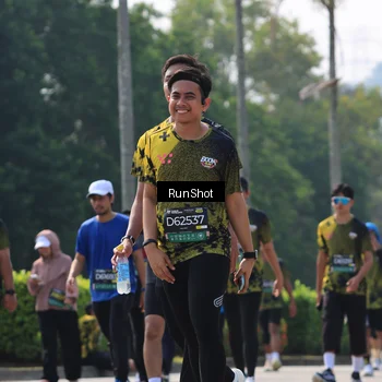 Runner Photo 7054115