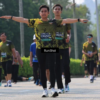 Runner Photo 7054116