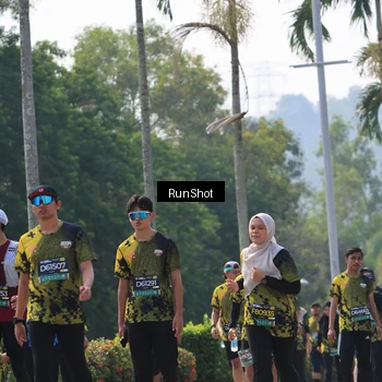 Runner Photo 7054117