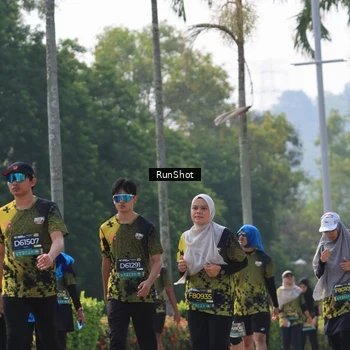 Runner Photo 7054128