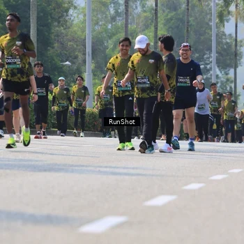 Runner Photo 7054148