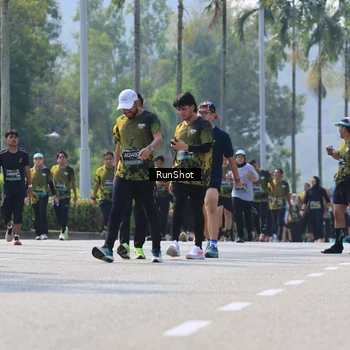 Runner Photo 7054157